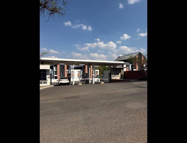 1 BEDROOM APARTMENT FOR SALE IN SANDRINGHAM